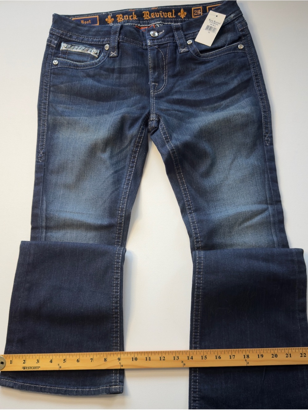 NWT Women's Rock Revival Women's Dark Embellished Pocket Jeans Size 29/32" - Picture 2 of 9